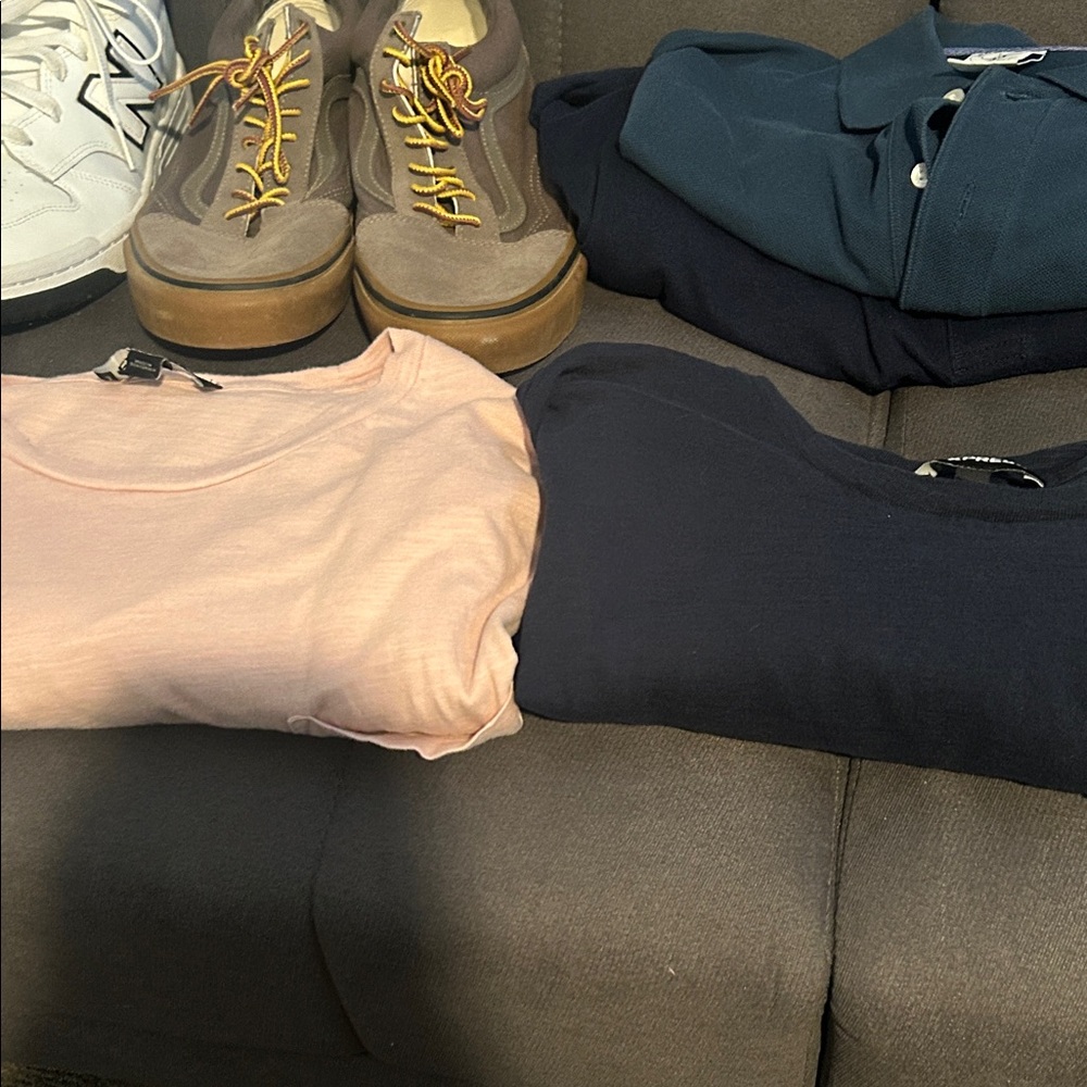 Express Men's Short Sleeve Tees in Pale Pink and Navy